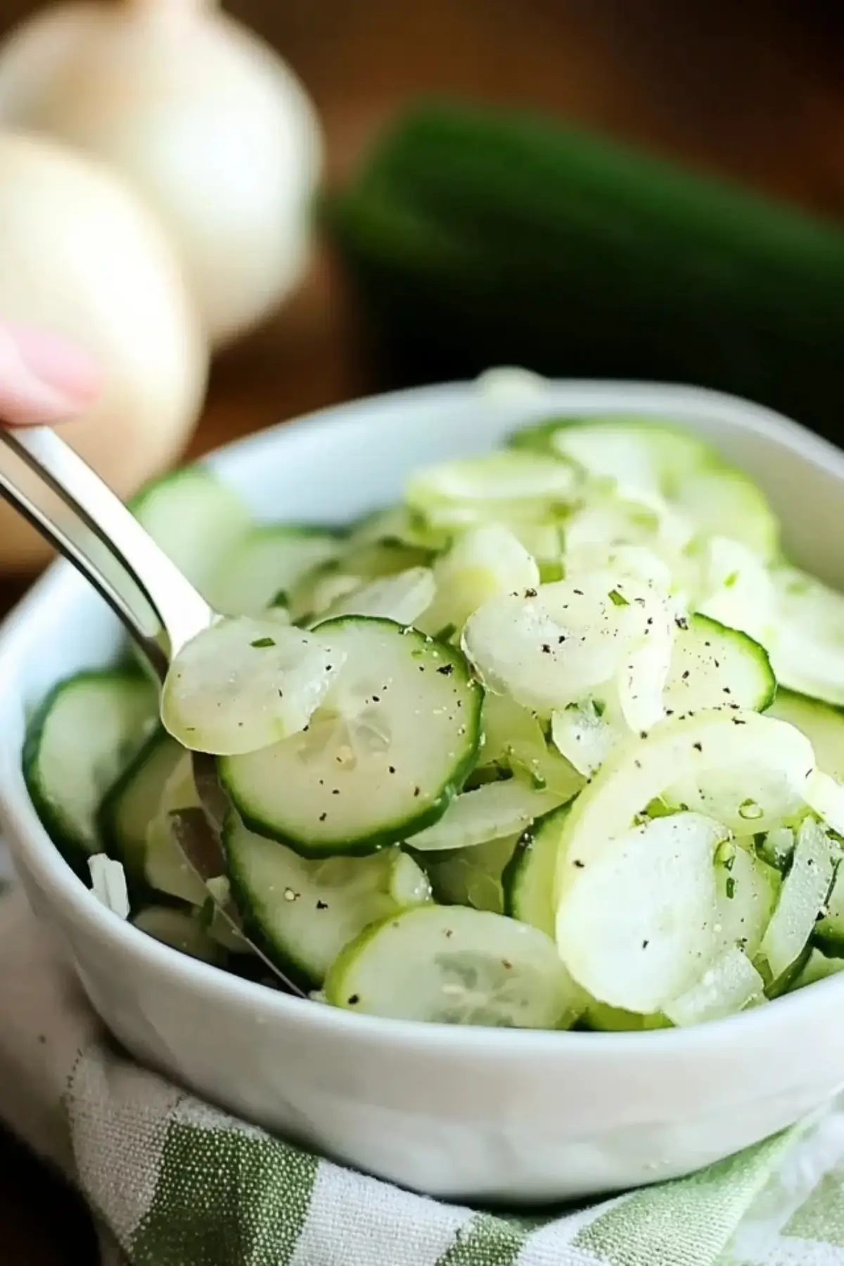 Simple Cucumber and Onion Salad 