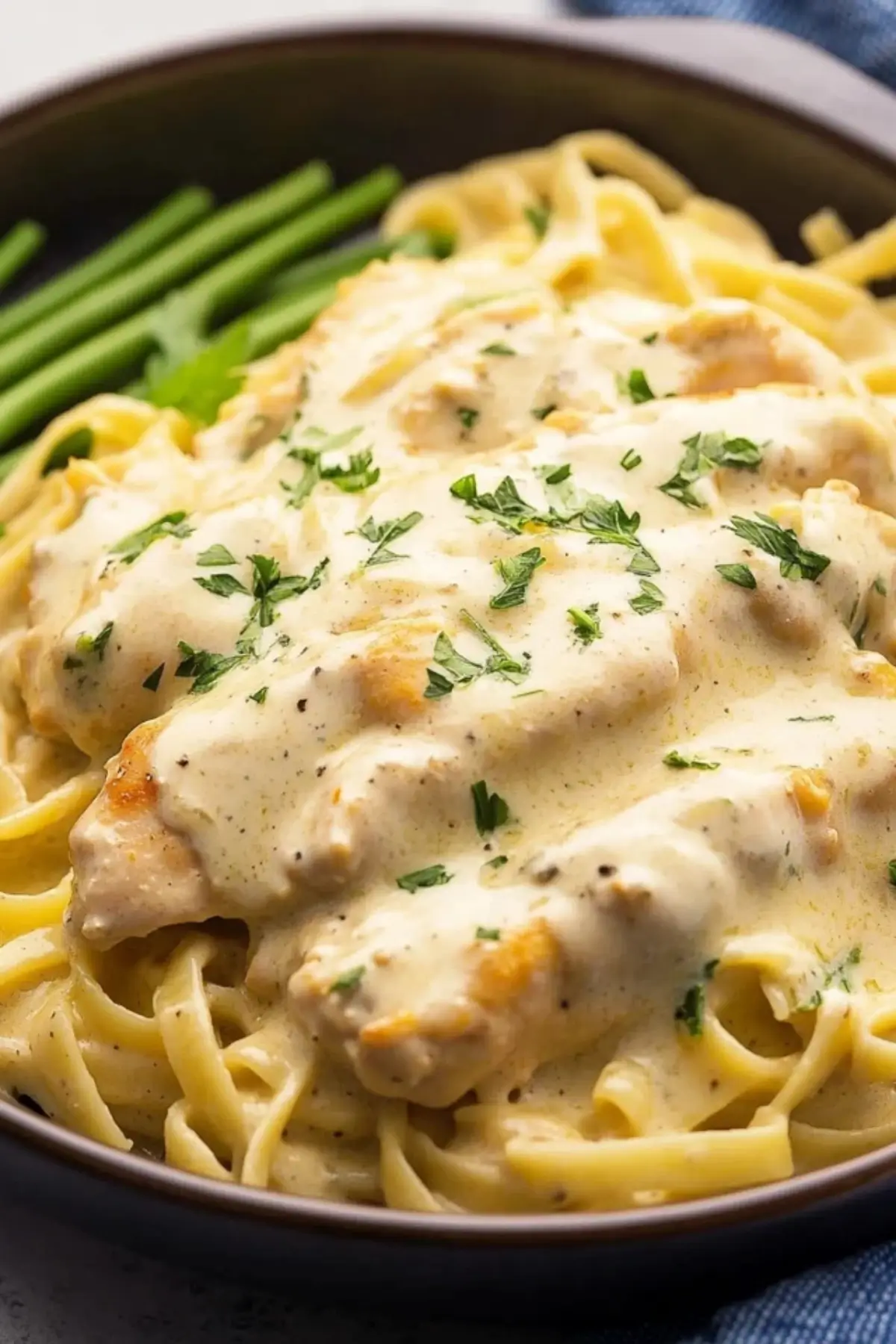 Slow Cooker Creamy Garlic Chicken Chicken