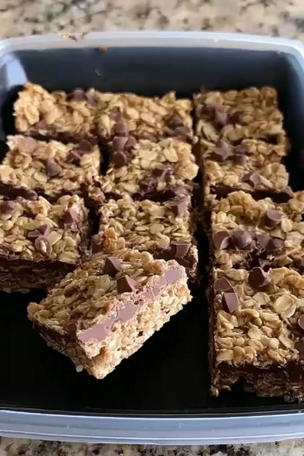 No-Bake Chocolate Oat Bars Recipe