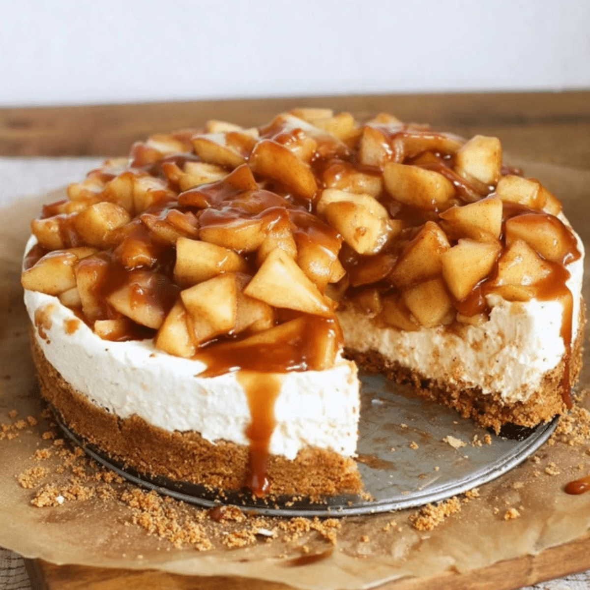 No-Bake Apple Pie Cheesecake