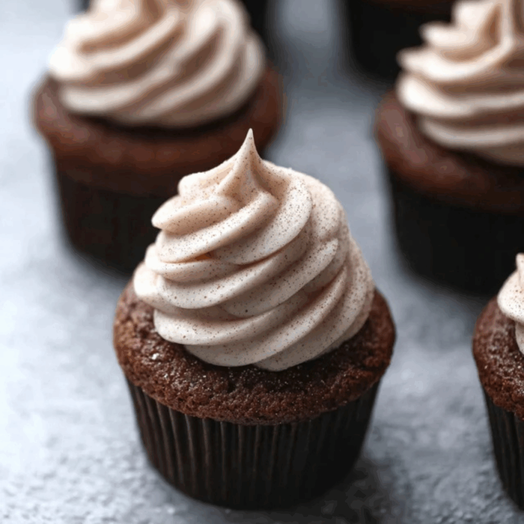 Gingerbread Cupcakes with Cinnamon Cream Cheese Frosting