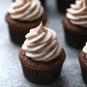 Gingerbread Cupcakes with Cinnamon Cream Cheese Frosting