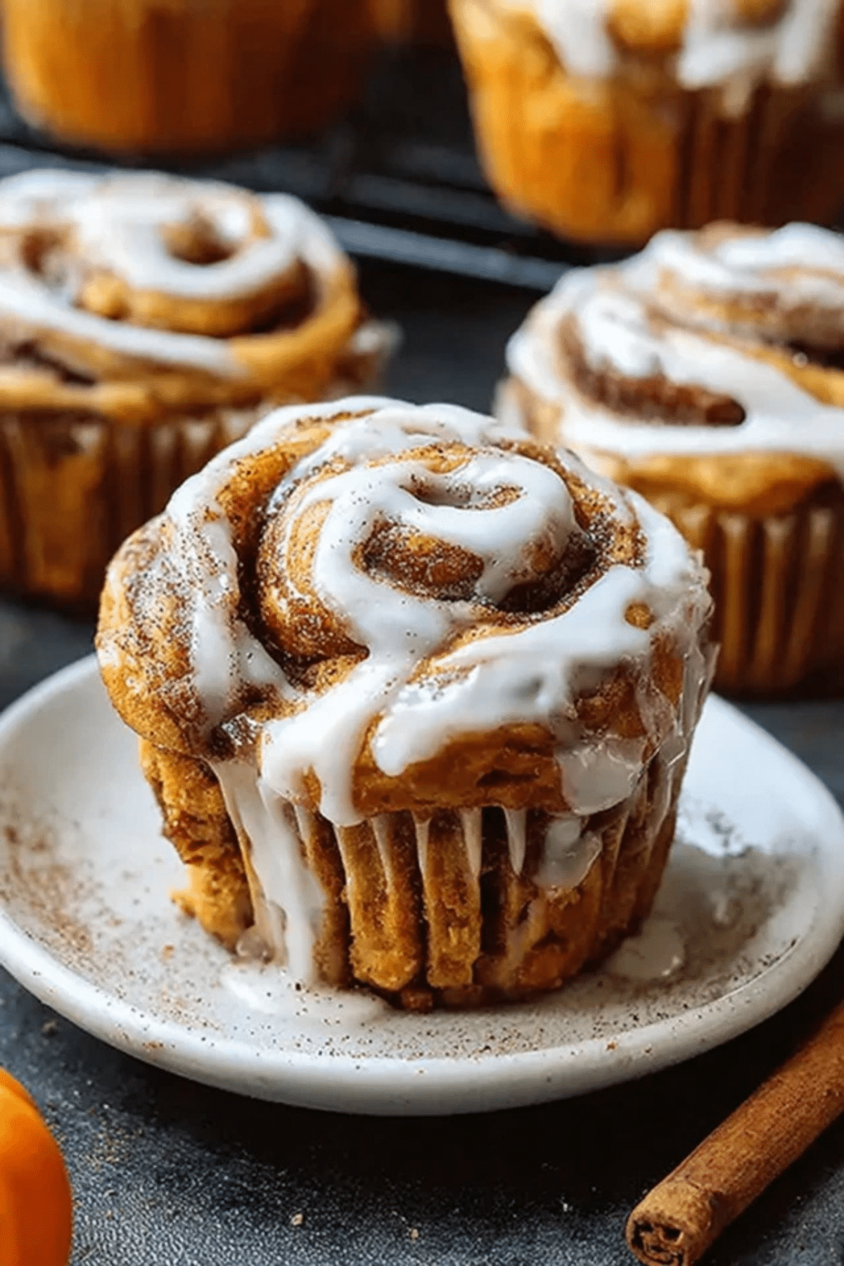 Pumpkin Cinnamon Roll Muffins (3)