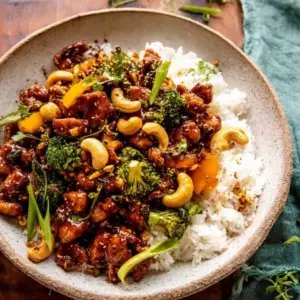 20 Minute Garlic Butter Cashew Chicken