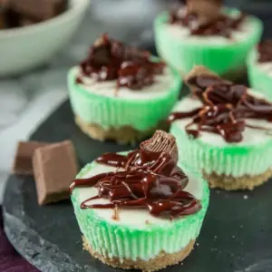 No Bake Mini Cheesecakes