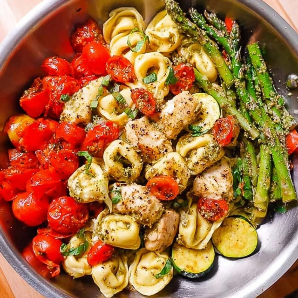 Pesto Chicken Tortellini and Veggies