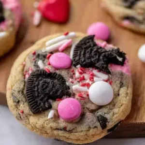 Valentine’s Day Oreo m&m’s Cookies (1)