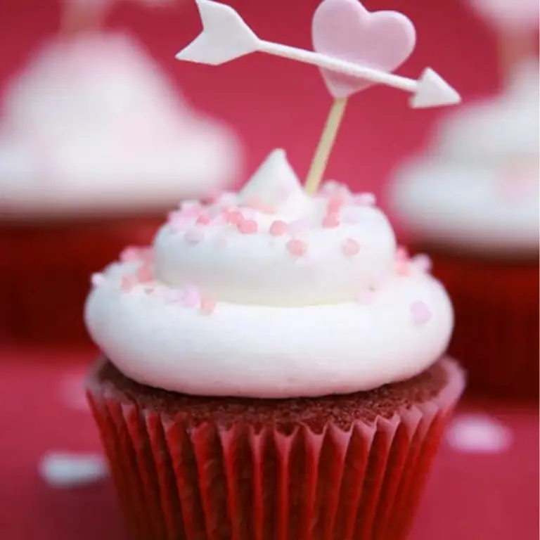 Cupid’s Arrow Cupcakes