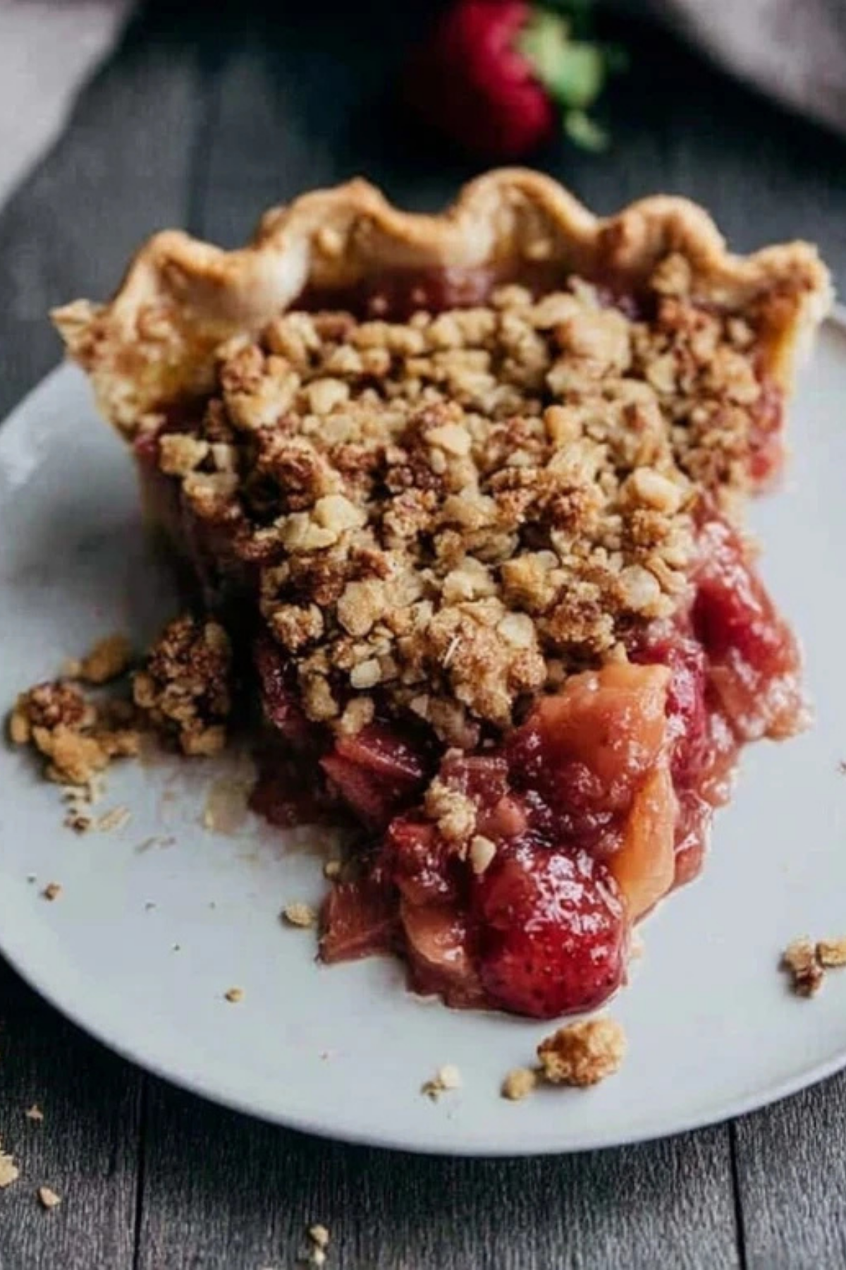 Gluten Free Strawberry Rhubarb Pie with Crumb Topping (4)