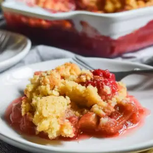 Rhubarb Dump Cak