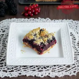 Black Mulberry Crumble Bar