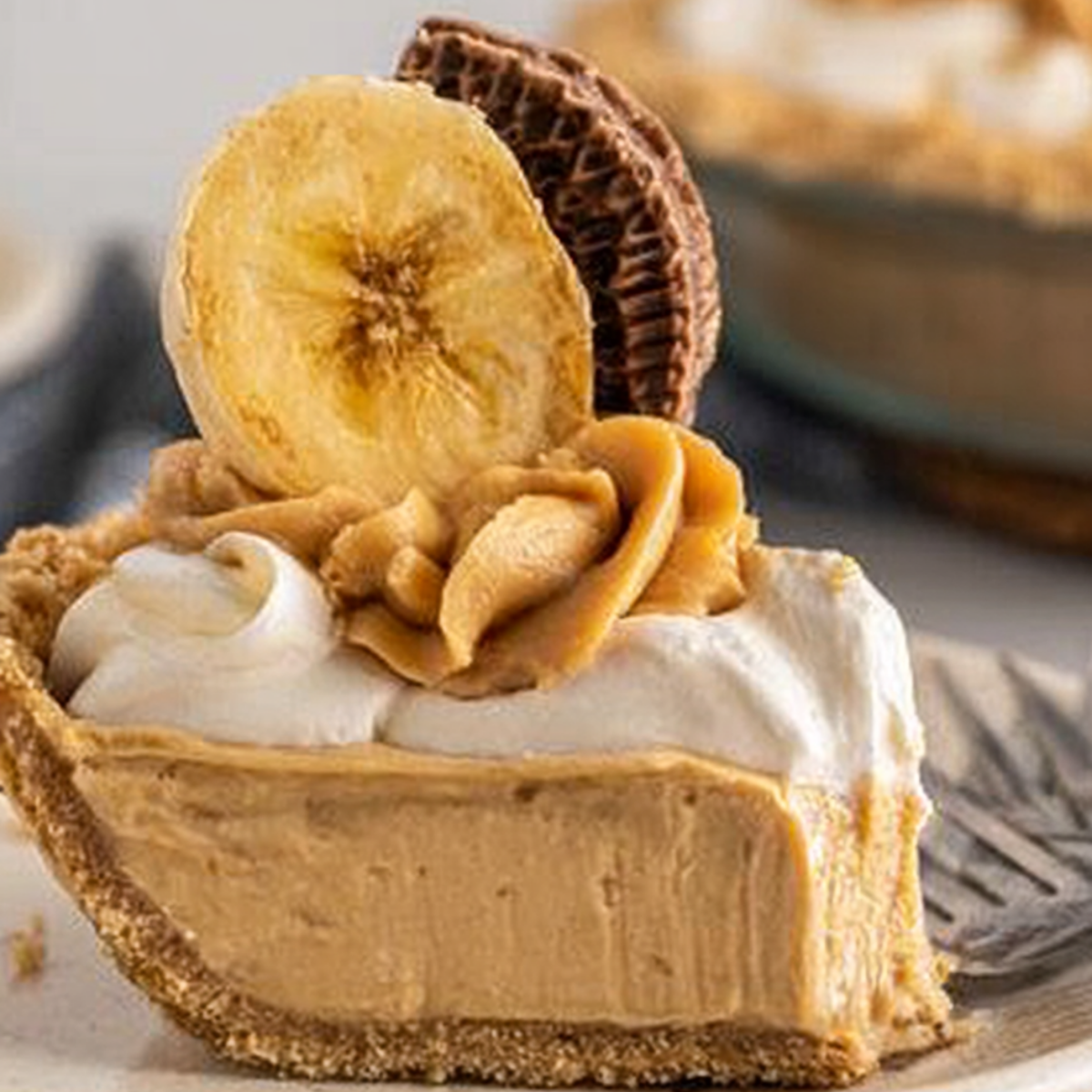 Peanut Butter Banana Icebox Pie